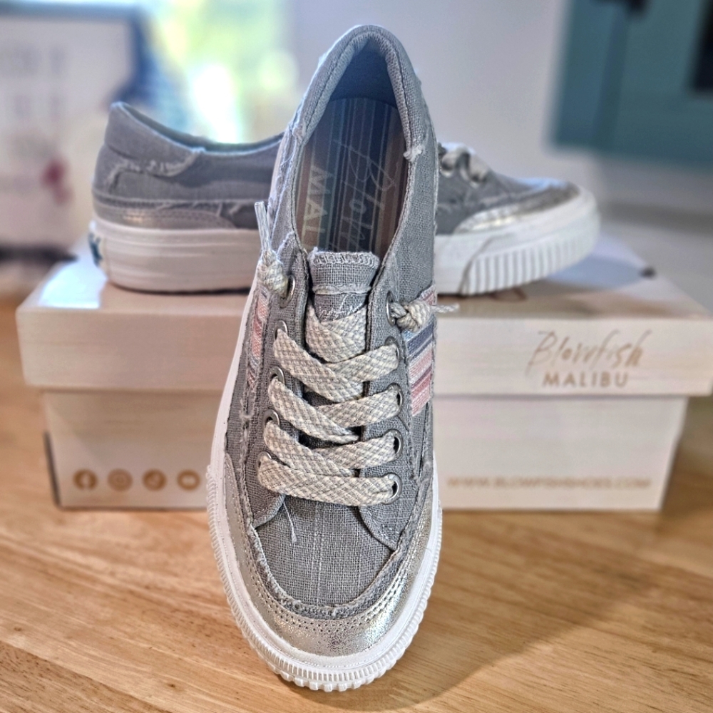 NWT's - BLOWFISH - "Alex" Foggy Grey Washed Canvas Sneakers -  Size 6